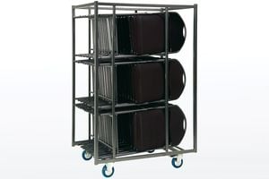 Auf unserem praktischen Klappstuhl Transportwagen lassen sich übereinander bis zu 30 Linz Klappstühle gleichzeitig lagern und transportieren